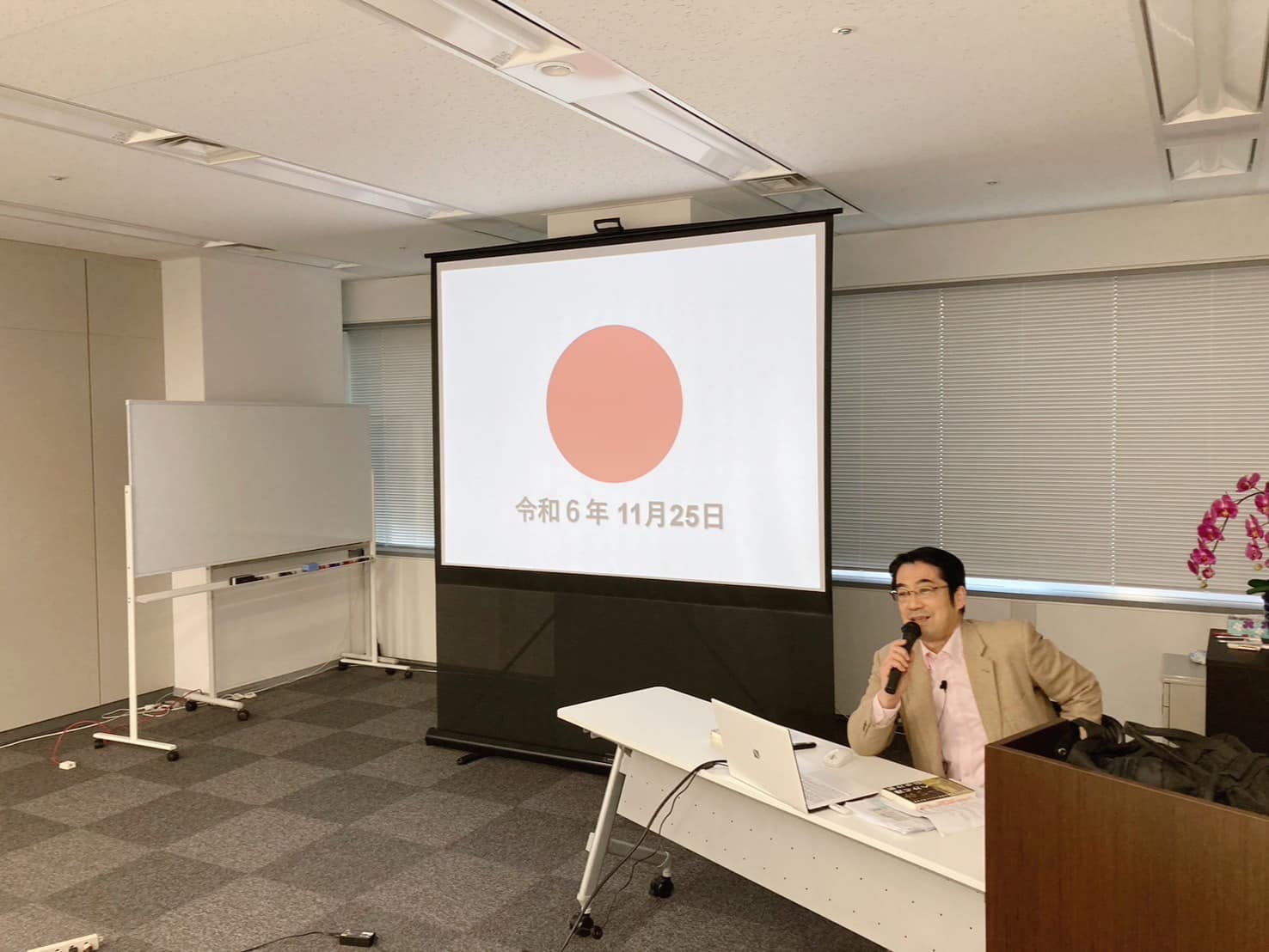 「エボラ」と「マンハッタン計画」